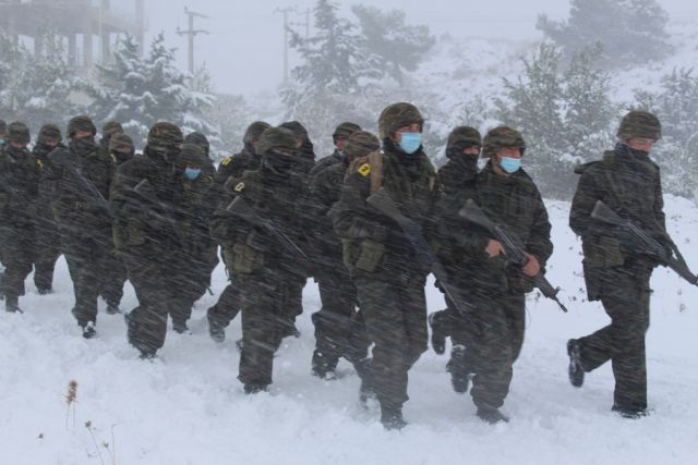 Στρατιωτική άσκηση στα χιόνια
