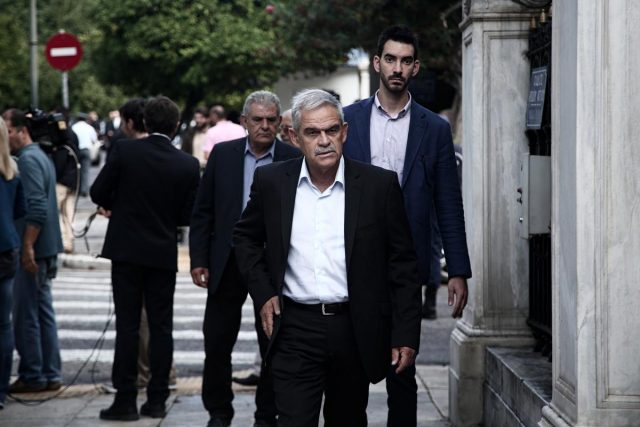 Arrival of ministers at the Presidential Palace for the inauguration of the new government, Athens, Greece on September 23, 2015. / Άφιξη υπουργών στο Προεδρικό Μέγαρο για την ορκωμοσία την νέας κυβέρνησης, Αθήνα, 23 Σεπτεμβρίου 2015.