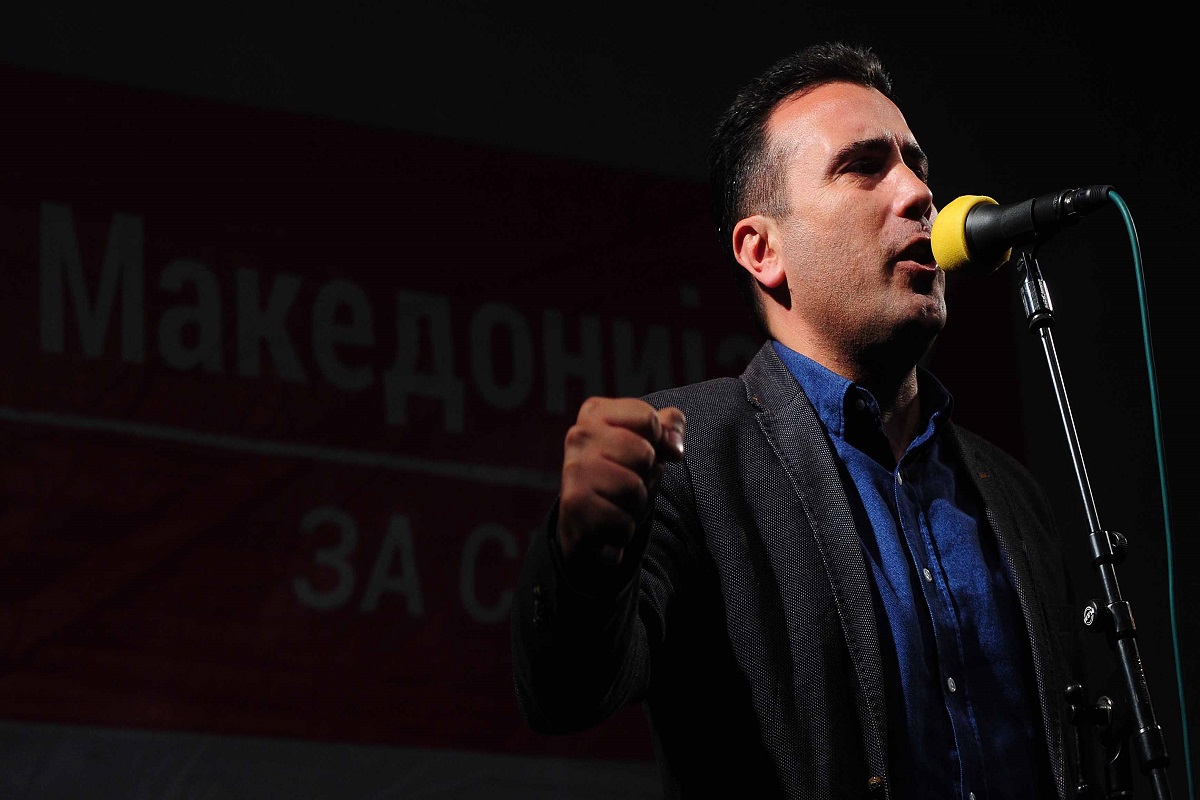 Ο Ζάεφ συνεχίζει να προκαλεί – Ασταμάτητα τα tweets για τη “Μακεδονία”