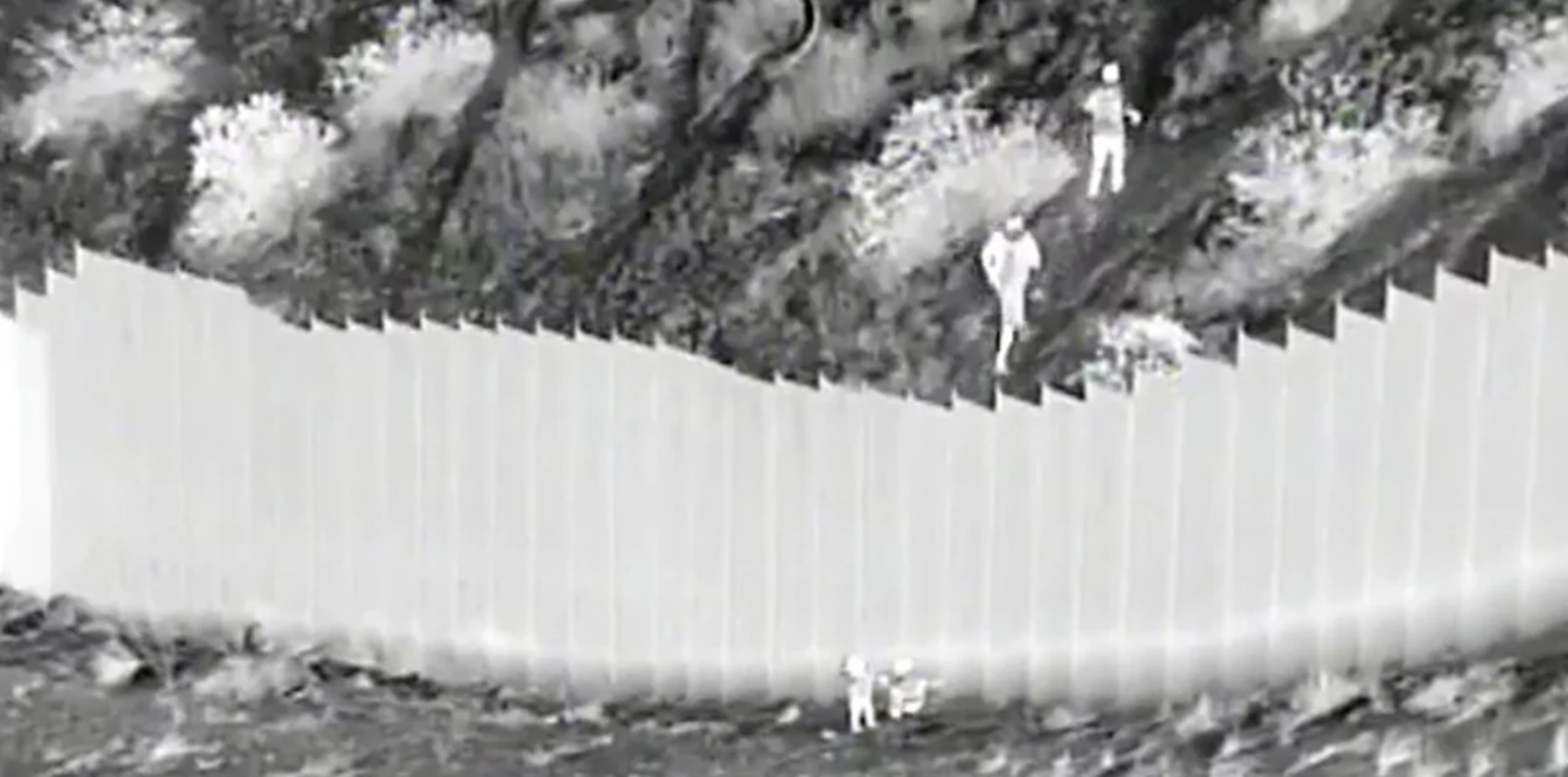 ΗΠΑ – Μεξικό μετανάστες: Διακινητής πέταξε κοριτσάκια από ψηλό τοίχο στα σύνορα