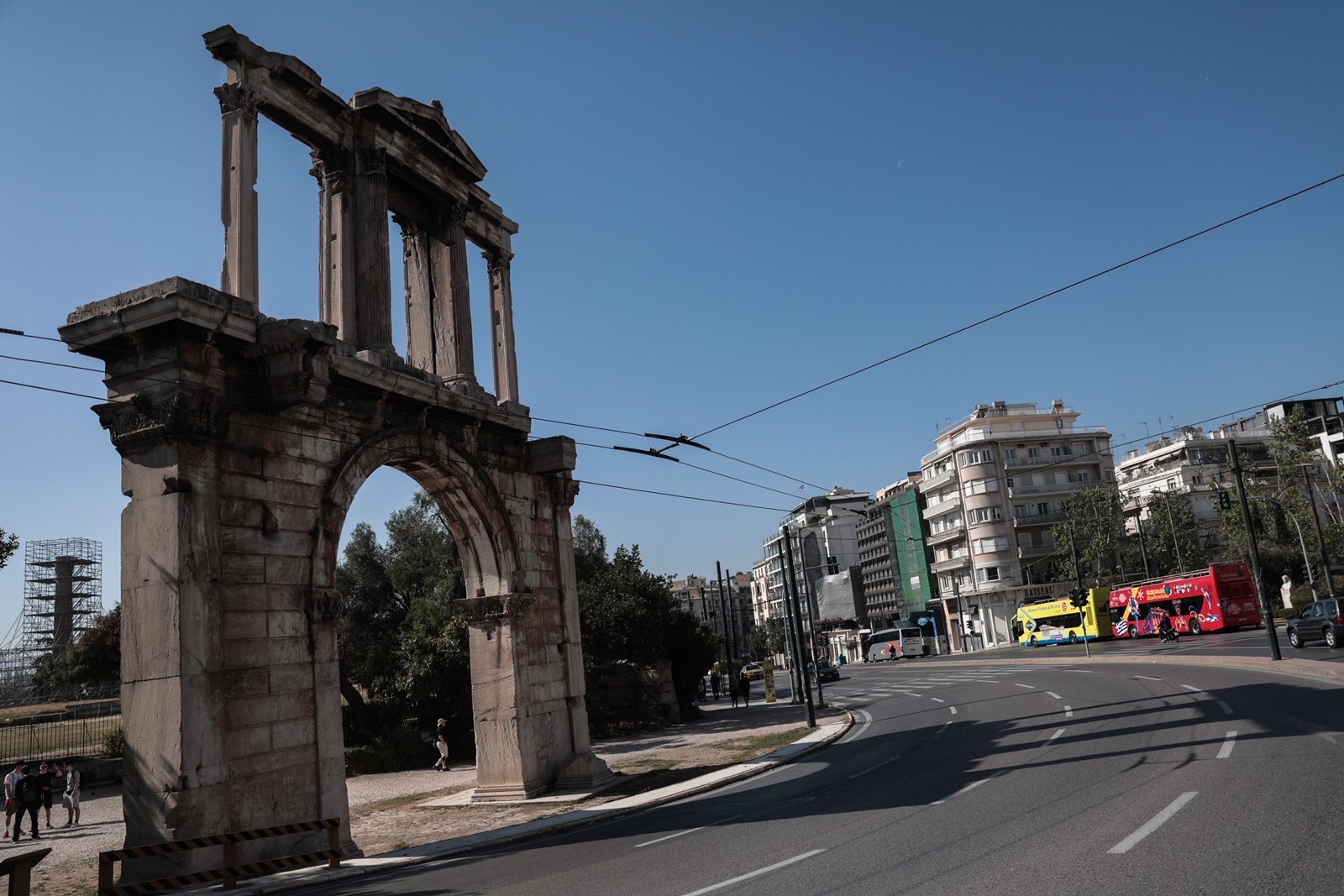 Τροχαίο στην Αμαλίας: Σοκ, όχημα πέρασε στο αντίθετο ρεύμα