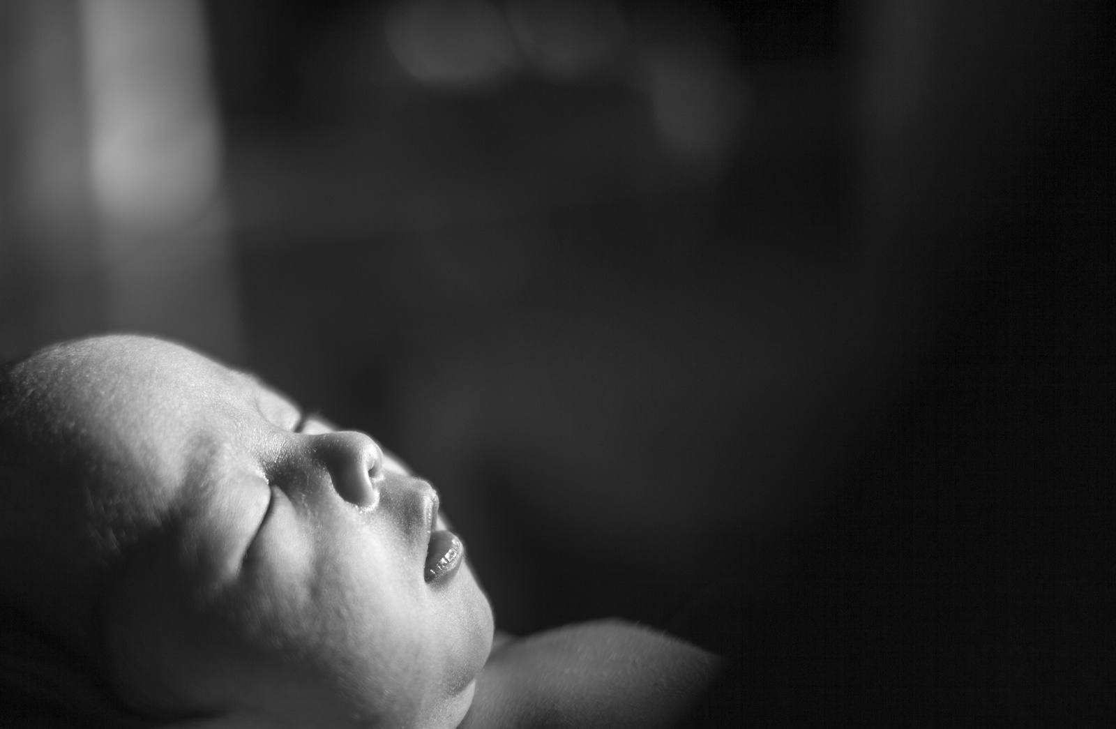 Λάρισα νεκρό μωρό: Στη ΜΕΘ η μάνα του, ισχυρίζεται ότι δεν ήξερε ότι ήταν έγκυος