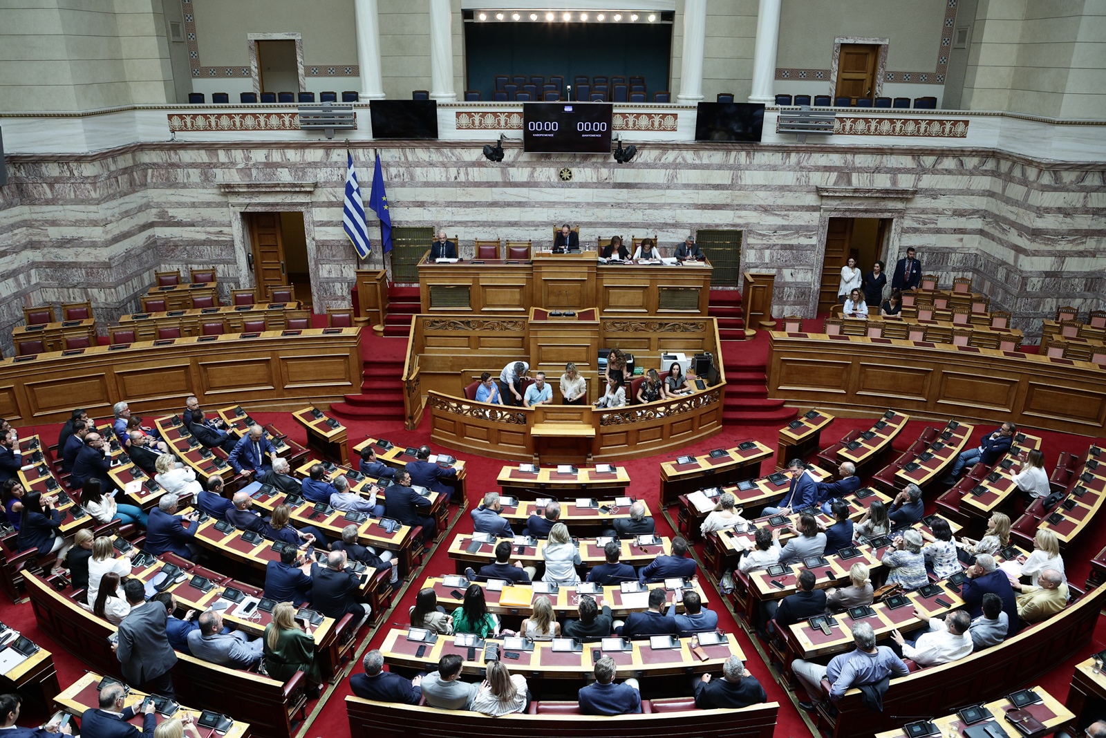 Απόδημος ελληνισμός ψήφος: Ολοκληρώνεται σήμερα η συζήτηση στη Βουλή – Η στάση των κομμάτων
