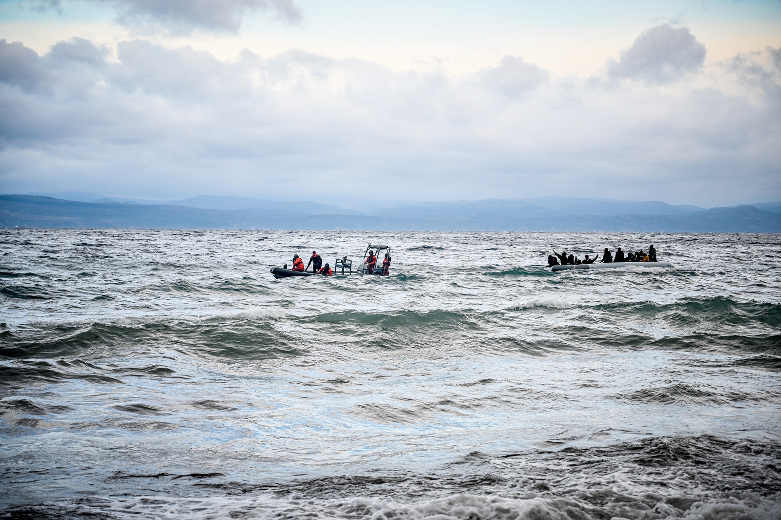 Μετανάστες Νεάπολη διάσωση: Πως έσωσαν 110 άτομα λιμενικό και πυροσβεστική