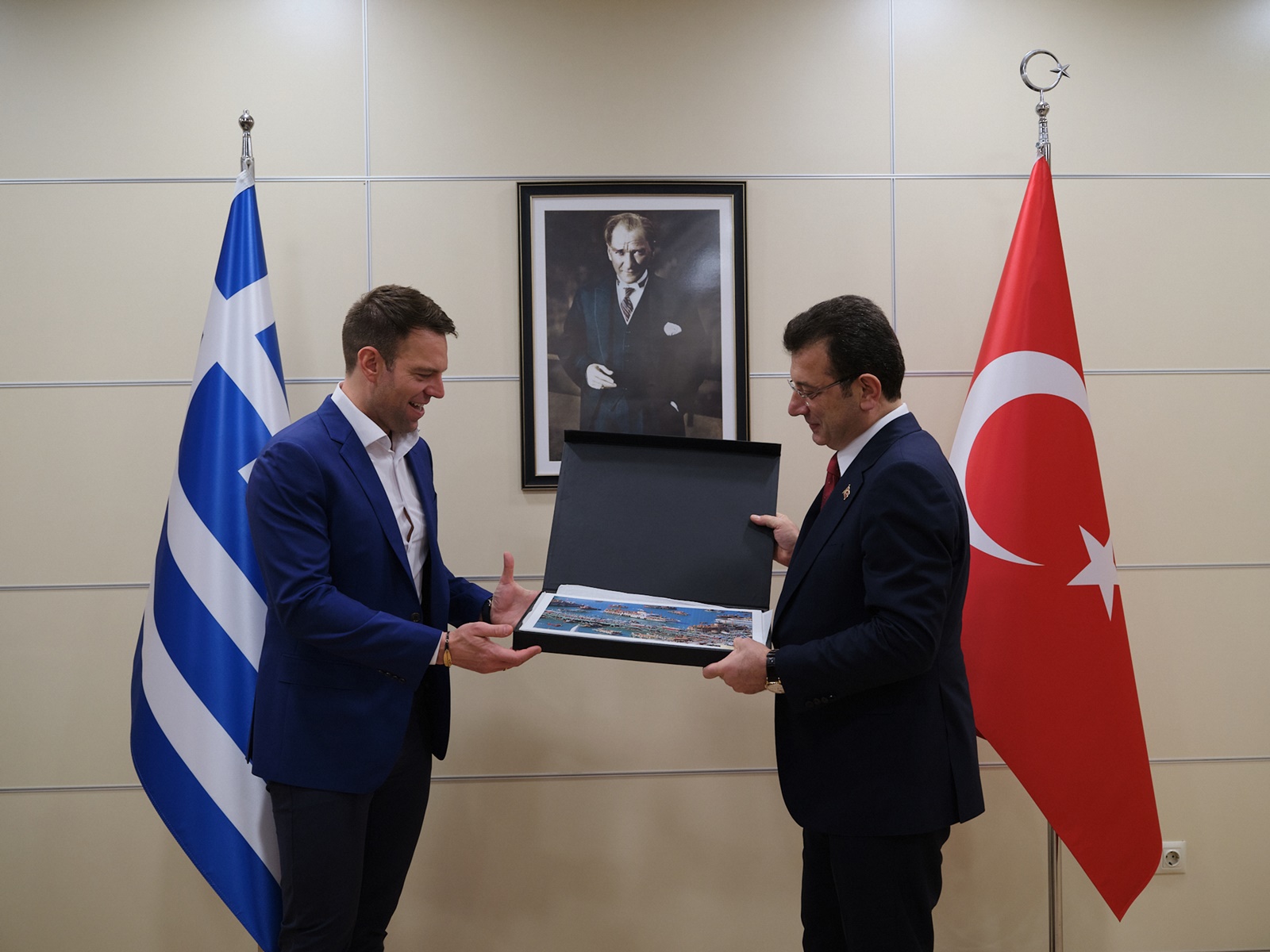 Κασσελάκης – Τουρκία: Συνάντηση με τον δήμαρχο Κωνσταντινούπολης, Εκρέμ Ιμάμογλου