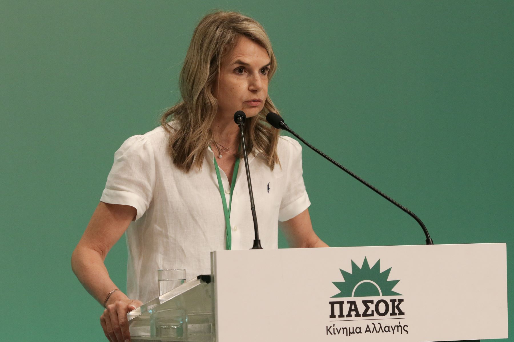 Μιλένα Αποστολάκη: «Η υποψηφιότητά μου έχει στόχο να εκφράσει το μαχητικό διεκδικητικό ΠΑΣΟΚ»