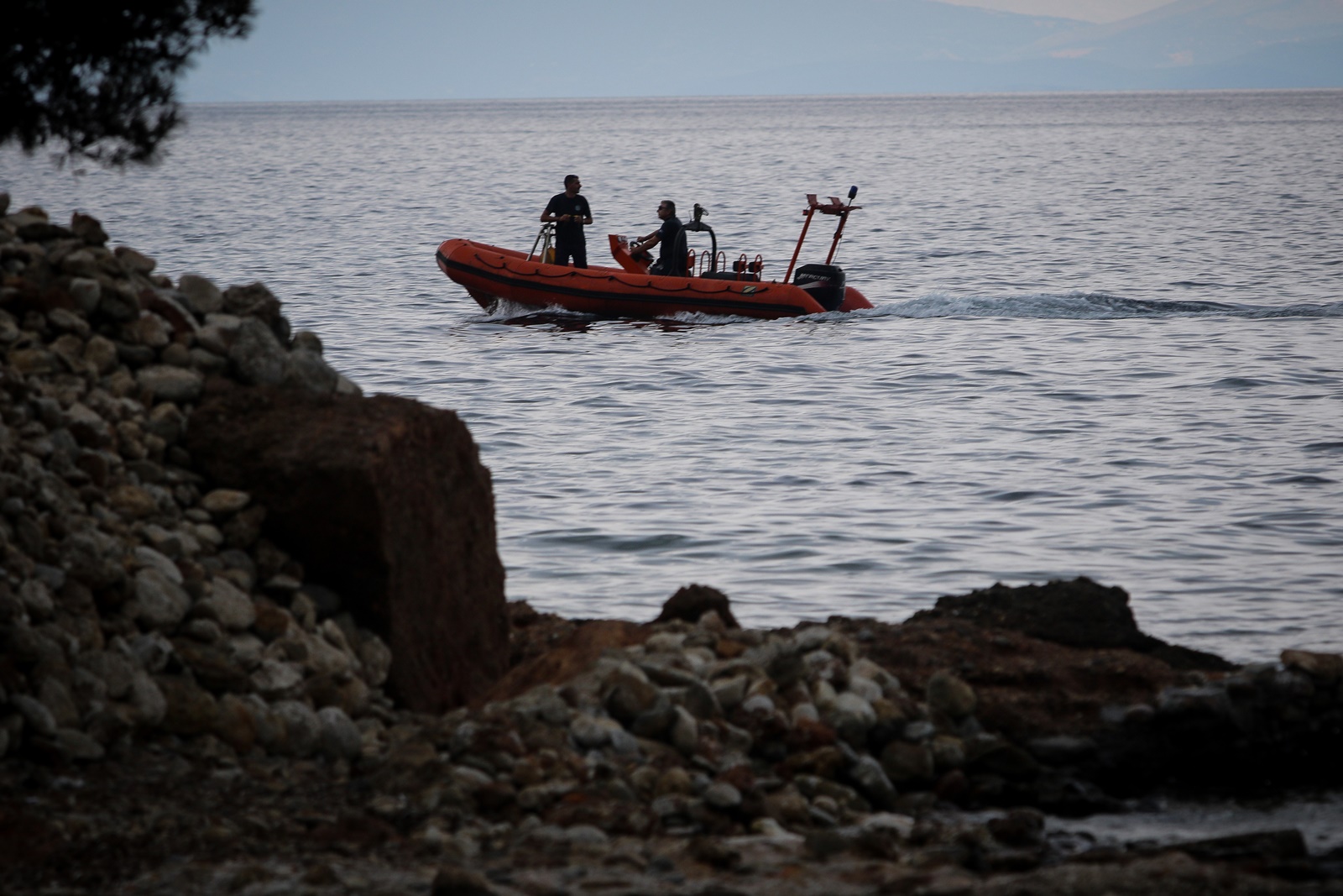 Διασώθηκαν 51 μετανάστες και συνελήφθησαν δύο διακινητές στη θαλάσσια περιοχή ανοιχτά της Ζακύνθου