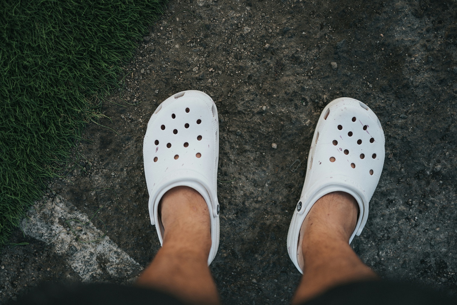 Σχολεία στις ΗΠΑ απαγορεύουν τα Crocs