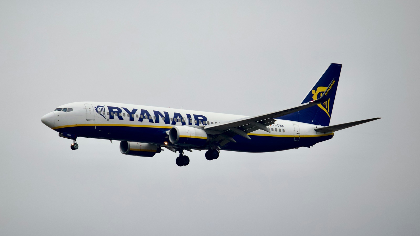 Ryanair Αθήνα – Λονδίνο: Απίστευτη ταλαιπωρία για επιβάτες