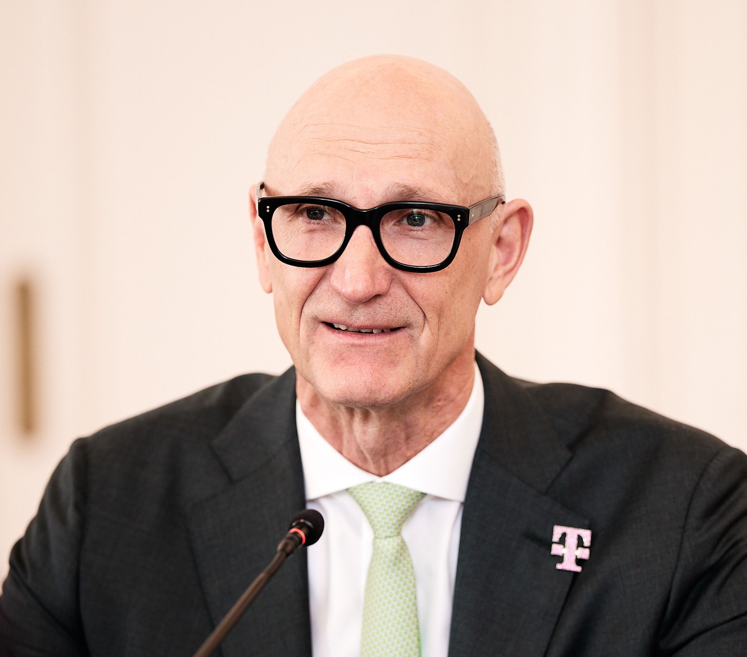 CEO Telekom: «Η Ελλάδα έχει ξεπεράσει τη Γερμανία στην ψηφιοποίηση»