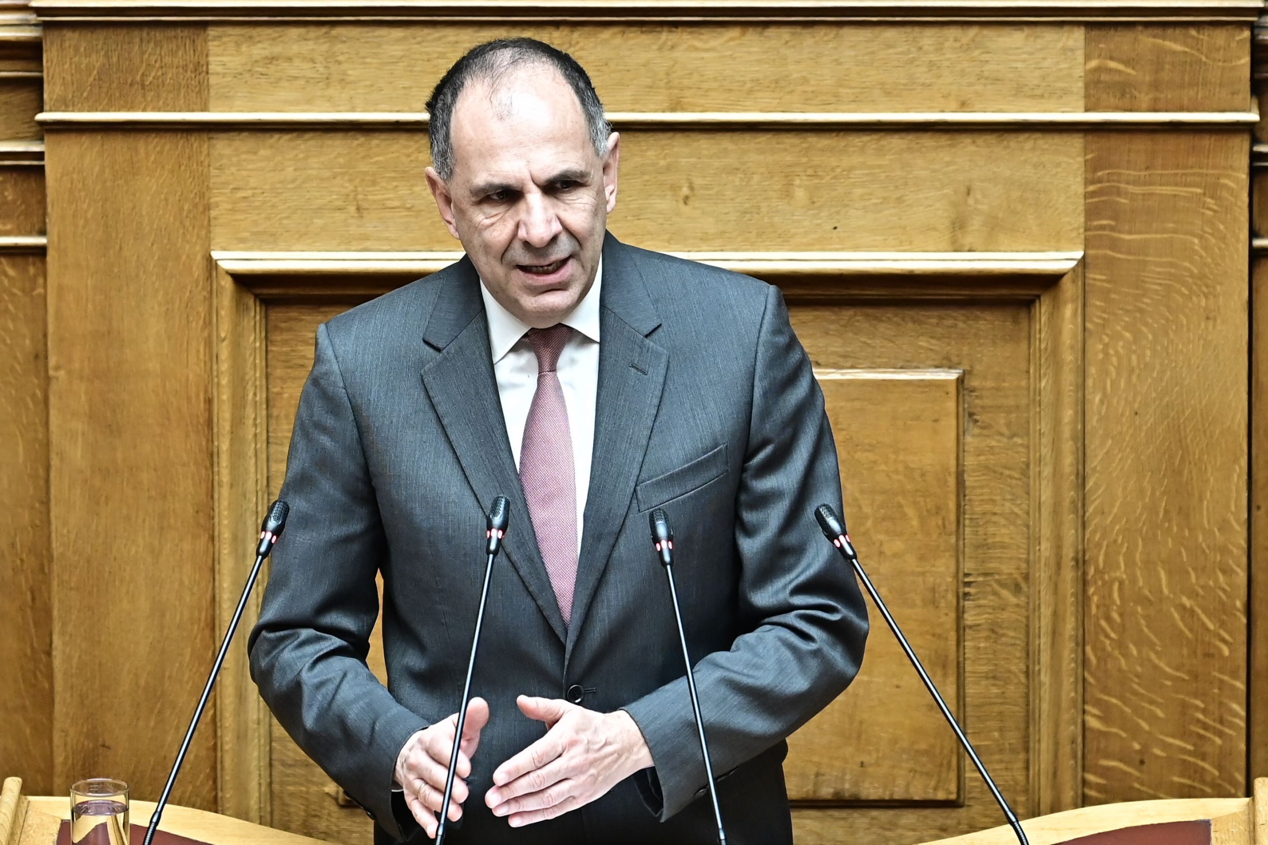 Βουλή – Γεραπετρίτης: Μας κατηγορείτε για συγκάλυψη και επικαλείστε τα πορίσματα που εμείς προκαλέσαμε